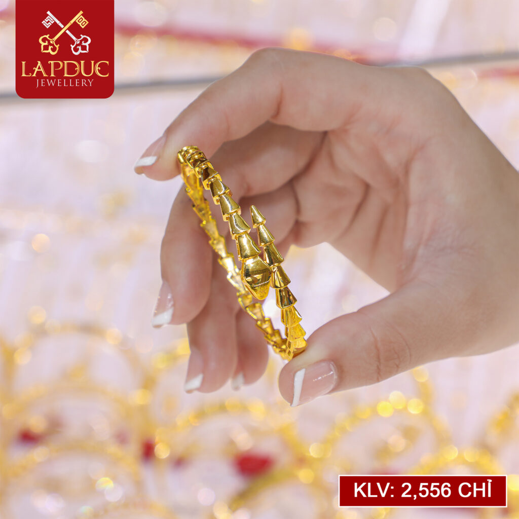 Cách bảo quản và chăm sóc vòng tay vàng 18K