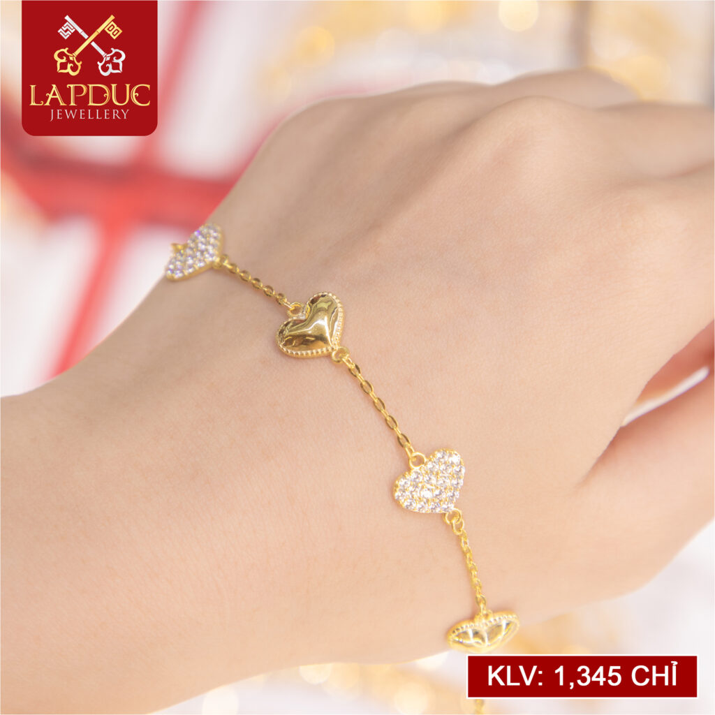 Lắc tay nữ – Bí quyết làm nổi bật outfit của bạn