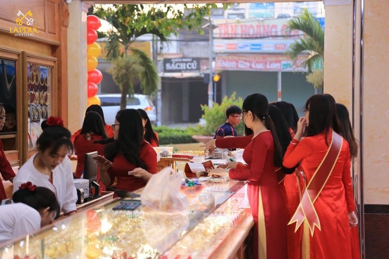 Dịch vụ tận tâm, nhiều khuyến mãi, ưu đãi